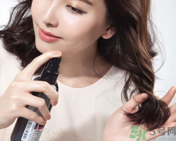 中長微卷鮑伯頭怎么弄？大人味浪漫鮑伯頭
