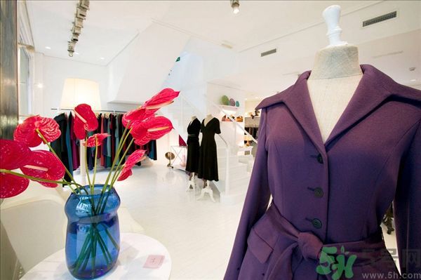 什么面料不容易皺？如何挑選不易皺的衣服？