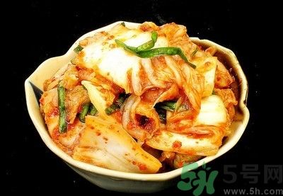 白菜隔夜了還能吃嗎？白菜隔夜怎么吃？