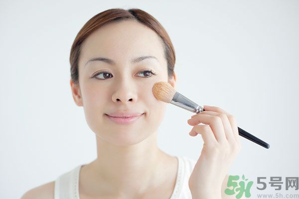 化妝刷如何使用效果好？化妝刷該怎么保養(yǎng)？