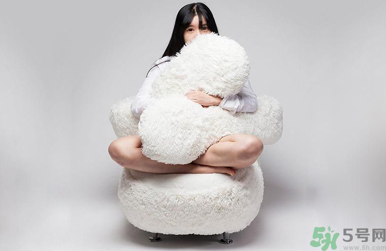 一個人適合什么樣的沙發(fā)？選購沙發(fā)要注意什么？