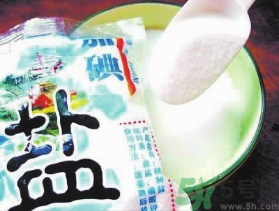 新衣服要不要洗了再穿？新衣服不洗可以穿嗎？