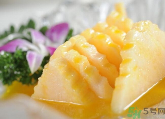 菠蘿里面發(fā)黑是為什么？發(fā)黑的菠蘿能吃嗎？