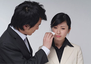 一生氣就流眼淚是怎么回事？生氣流淚怎么辦？