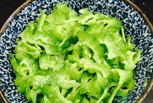 吃苦瓜可以祛痘嗎？苦瓜怎樣吃可以祛痘？