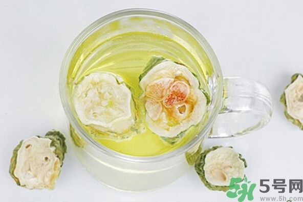 苦瓜泡水喝有什么好處？苦瓜泡水喝好嗎？