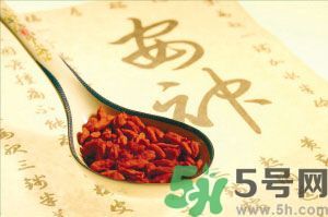 苦瓜可以和枸杞一起泡水喝嗎？苦瓜和枸杞一起泡水喝好嗎？
