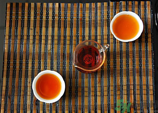 茉莉花綠茶加苦瓜能減肥嗎？茉莉花和苦瓜泡水喝嗎？