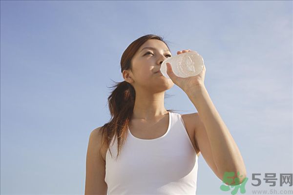 邊跑步邊喝豆?jié){可以嗎？跑步的時(shí)候喝豆?jié){好嗎？