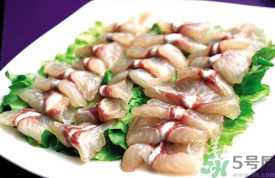 油燜干魚怎么做的？干魚怎么炒好吃？