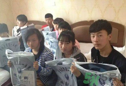 初中生全體甲醛中毒是怎么回事？初中生全體甲醛中毒是哪個學校？
