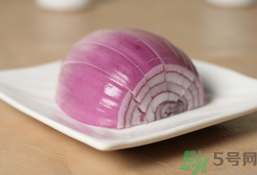 洋蔥可以生吃嗎？洋蔥生吃有什么好處？