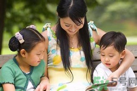 9歲女孩擬二胎合同維權(quán)是怎么回事？父母生二胎要怎樣和孩子溝通？