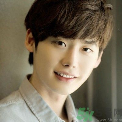 李鐘碩簽約YG是什么公司？韓國三大娛樂公司是那些？