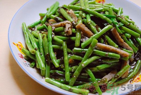 豆角沒熟可以吃嗎？吃沒熟的豆角會中毒嗎？