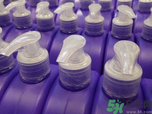 洗衣液在衣服上留下印子怎么辦? 洗衣液在衣服上留下印子怎么辦?