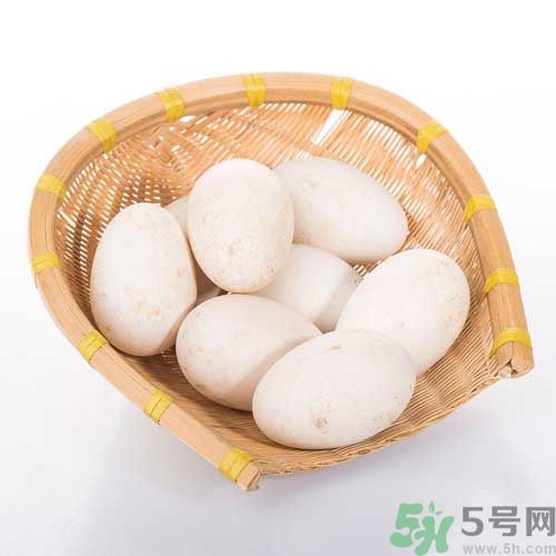 鵝蛋和鴨蛋哪個(gè)好？鵝蛋和鴨蛋哪個(gè)清火效果好？
