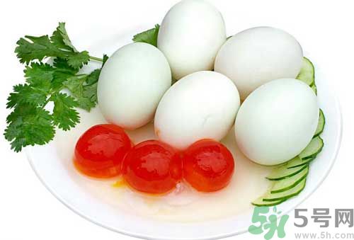 吃咸鴨蛋會(huì)上火嗎？吃咸鴨蛋可以降火嗎？