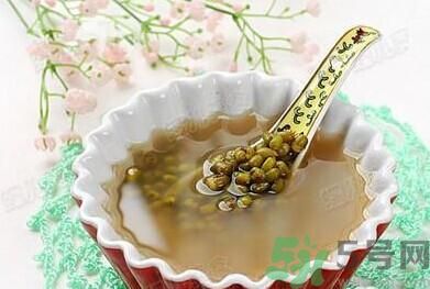 菊花晶能喝綠豆湯一起喝嗎？菊花晶和綠豆湯可以一起喝嗎？