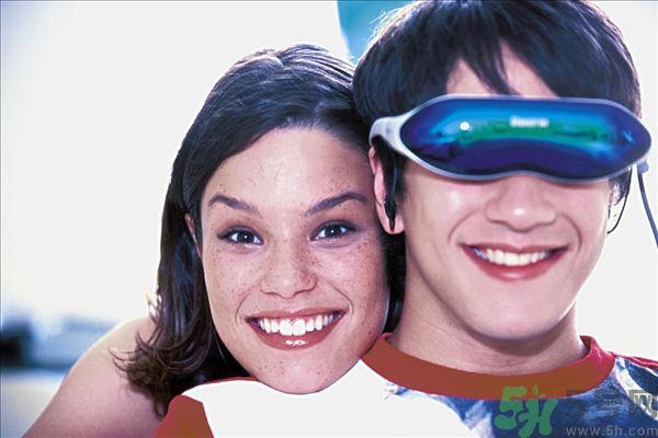 4k vr眼鏡對(duì)眼睛有損傷嗎？4k vr眼鏡對(duì)眼睛危害有哪些
