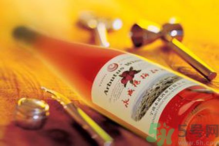 楊梅酒用的什么酒做的？楊梅酒有多少度？