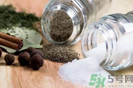 哪些菜不能放味精？味精的危害有哪些？