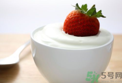 喝酸奶胃疼是為什么？喝酸奶為什么會(huì)胃疼？