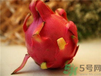 火龍果是熱性水果嗎?火龍果是熱性的還是涼性水果 火龍果是熱性水果嗎?火龍果是熱性的還是涼性水果