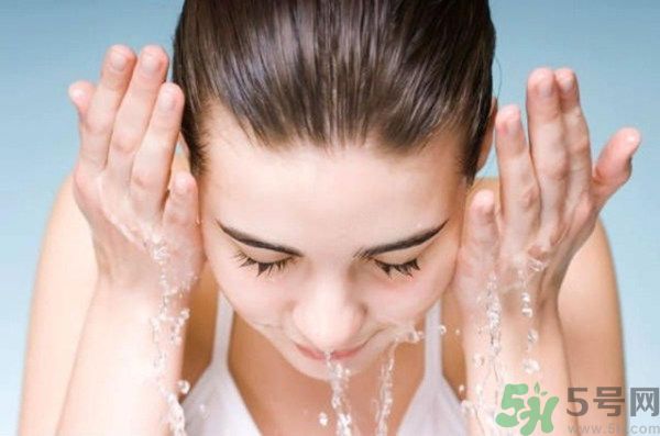海鈺珍珠海藻柔膚水怎么樣？海鈺珍珠海藻柔膚水好用嗎？
