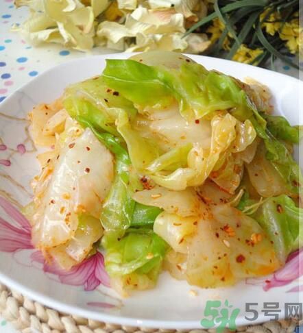 包菜可以生吃嗎？包菜可以涼拌嗎？