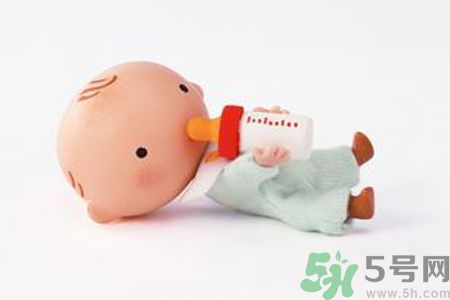 寶寶夏季中暑的原因？寶寶夏季中暑了怎么辦？