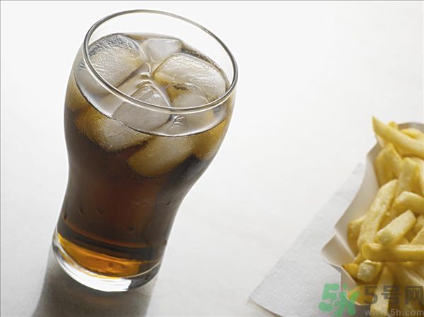 腎結(jié)石能喝冰啤酒嗎？腎結(jié)石喝啤酒好嗎？