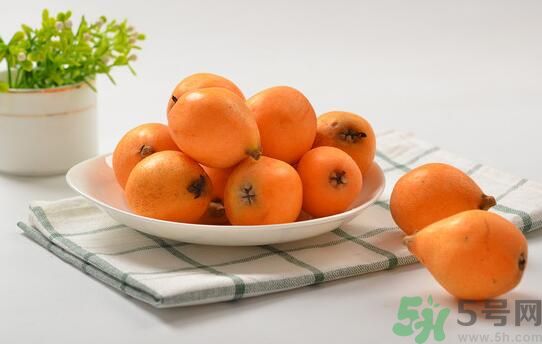 經(jīng)期可以吃枇杷嗎？經(jīng)期吃枇杷會(huì)不會(huì)肚子痛？