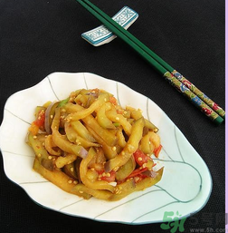 炒茄子發(fā)黑怎么辦？炒茄子怎么才能不發(fā)黑？