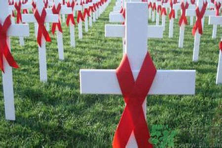 女童因感染艾滋兩度失學(xué) 女童因感染艾滋兩度失學(xué)