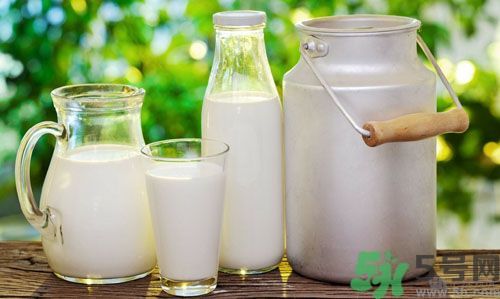 西瓜能和牛奶一起吃嗎？西瓜和牛奶一起吃好嗎？