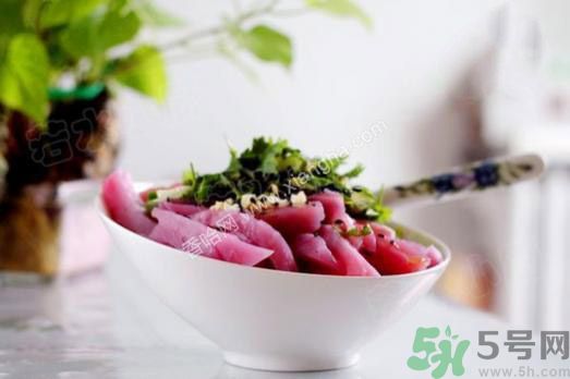 衣服上染上了莧菜汁怎么辦？衣服上的莧菜汁怎么洗掉？
