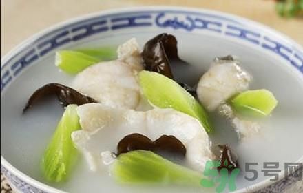 魚能和萵苣一起煮嗎？魚可以和萵苣一起吃嗎？