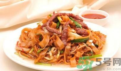 涼皮和河粉有什么區(qū)別？涼皮和河粉哪個更有營養(yǎng)？