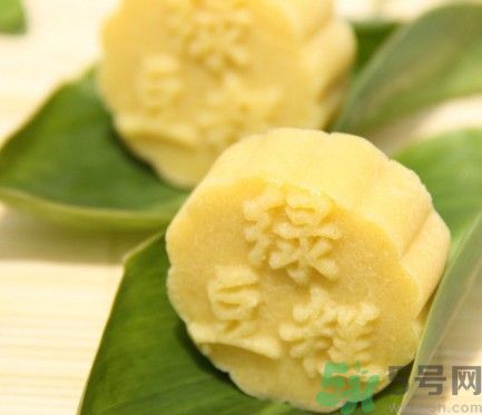 吃綠豆糕可以喝酸奶嗎？吃綠豆糕喝酸奶好不好？