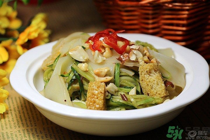 吃消炎藥還能吃涼皮涼面嗎？吃消炎藥吃涼皮會怎么樣？