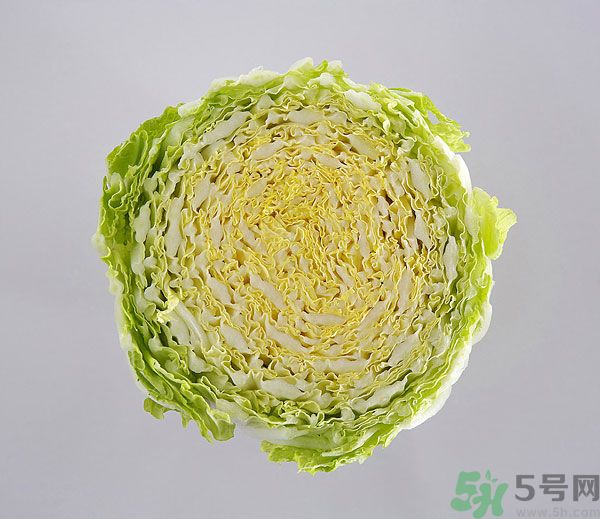 包菜外面爛了還能吃嗎？包菜里面有花可以吃嗎？