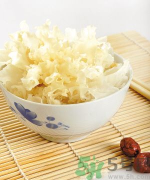 哈密瓜可以和銀耳一起煮嗎？哈密瓜可以和銀耳一起吃嗎？
