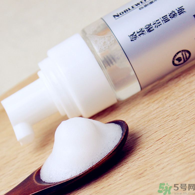 優(yōu)美成分零負擔清透水感凝霜適合什么年齡？優(yōu)美成分零負擔清透水感凝霜怎么樣？