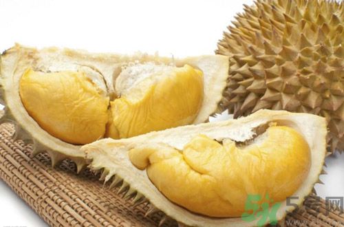 榴蓮可以和酸奶一起吃嗎？吃榴蓮可以喝酸奶嗎？