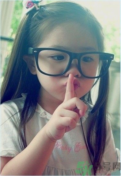 幼童屁股長出尾巴的原因是什么？孕婦缺什么幼童屁股長出尾巴？