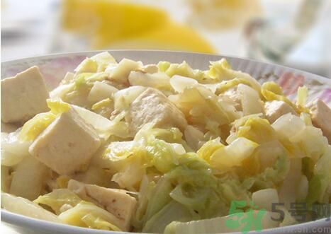 包菜可以和豆腐一起炒嗎？包菜能和豆腐一起吃嗎？