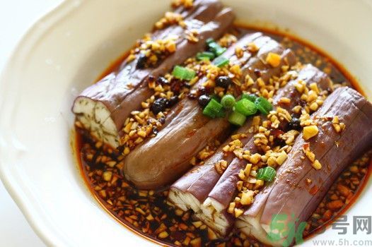 茄子皮有什么功效？茄子皮的功效是什么？