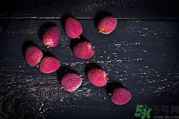 荔枝可以和雞蛋一起吃嗎？荔枝和雞蛋一起吃好嗎？