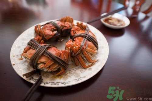 螃蟹和牛奶可以一起吃嗎？螃蟹和牛奶一起吃好嗎